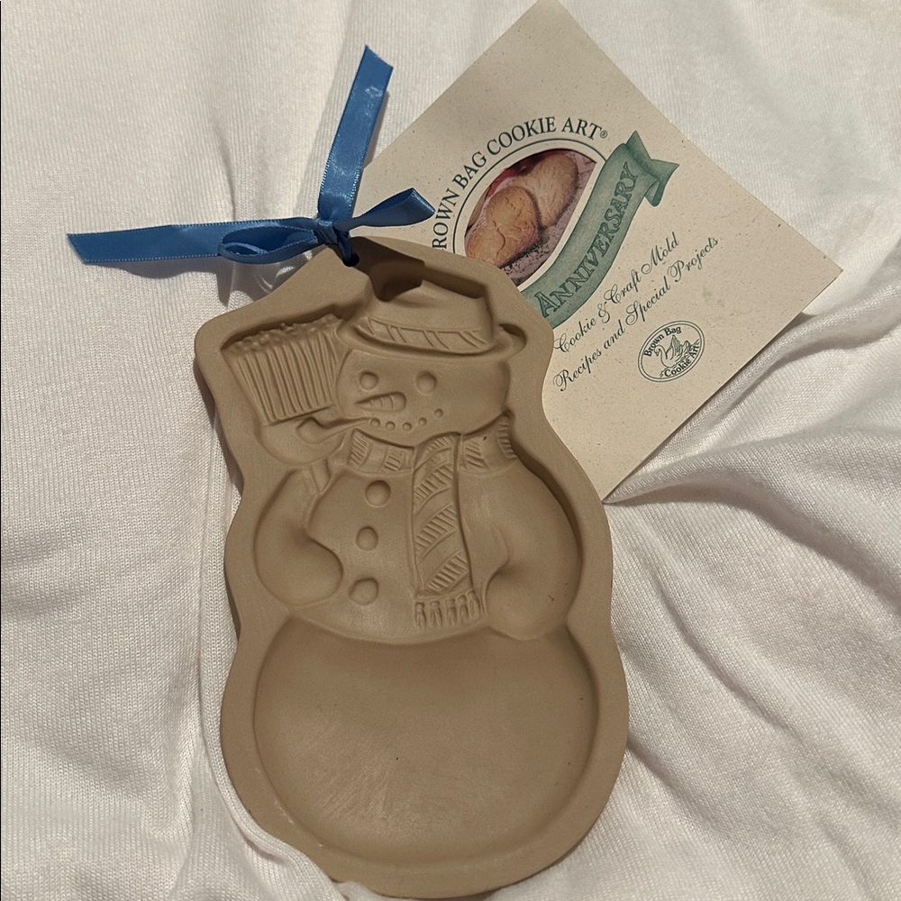 Brown Bag Cookie Art Mold Snowman Hill Design Christmas 15th Anniversary